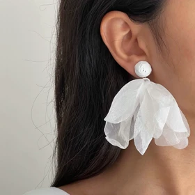 گوشواره پارچه‌ای