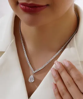 گردنبند زنانه نگین‌دار مجلسی طرح جواهر