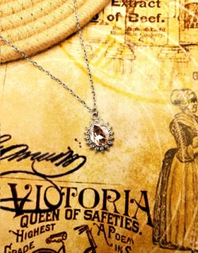 گردنبند جواهری زنانه استیل طرح شعله عشق