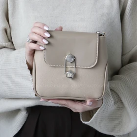 کیف زنانه دوشی مدل آرسانا