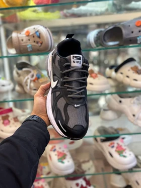 کتانی نایک مردانه مدل v2k مشکی