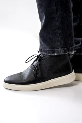 نیم بوت چرم طبیعی زیره سفید مردانه