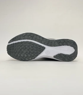 کتانی ورزشی نایک زوم ری اکت طوسی