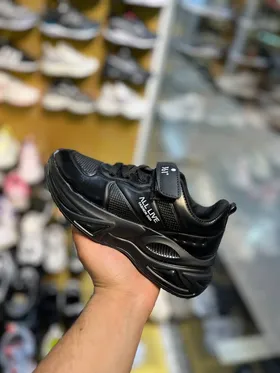 کفش کتانی بچگانه مناسب پیاده روی