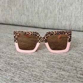 عینک پلنگی بچه گانه صورتی و گلبهی