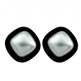 گوشواره زنانه مخملی با طرح مربع و مروارید شیک