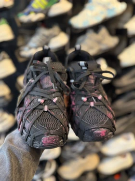 کتانی اسپایدری زنانه مشکی صورتی