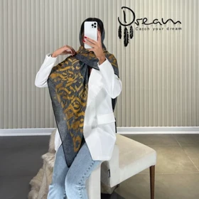 روسری حاشیه‌دار