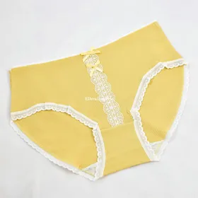 شورت زنانه کبریتی 3 گل تم خردلی