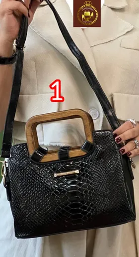 کیف دستی ورنی دسته چوبی