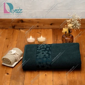 حوله حمامی طرح سورپرایز رنگ یشمی تیره