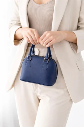 کیف صندوقی نیم گرد زنانه