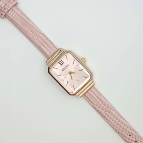 ساعت مچی زنانه باوک BAOKE بند چرمی ، اسپرت و روزمره با جعبه کادویی (صورتی کمرنگ)
