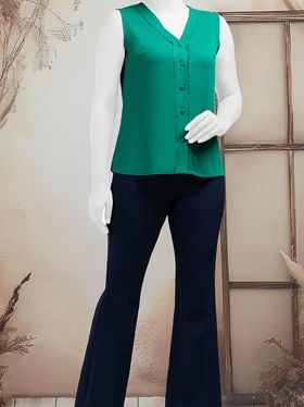 تاپ زنانه کرپ حریر یقه هفت نوار دوزی شده کلاسیک پارمیس