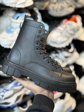 بوت لژدار برشکا