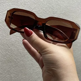 عینک پرادا (Prada) فریم مستطیلی