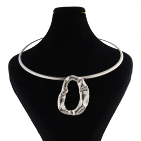 گردنبند دخترانه مدل طوق منحنی