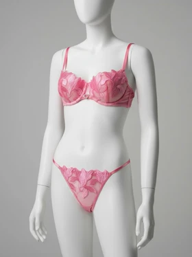 ست شورت و سوتین فنر دار تور و دانتل طرح برگ وسط قلب صورتی