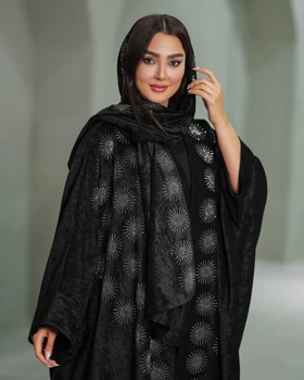 مانتو مجلسی عبایی مخمل شانل به همراه شال