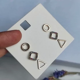 پک 3 جفتی گوشواره میخی زنانه (اشکال هندسی) با نگین‌های رنگی – آبکاری طلا
