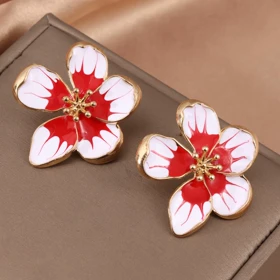 گوشواره طرح گل با روکش طلا 18 عیار در 7 طرح مختلف