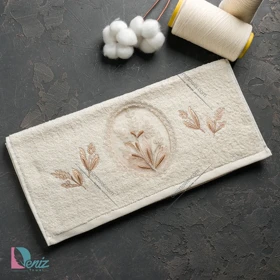 حوله دستی سرمه دوزی گندم رنگ شیری