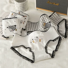 شورت Hello Kittyکد1299 ( سایز 38 الی 42)