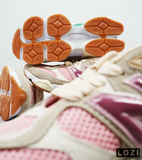 کفش کتانی زنانه صورتی سبز کرم NEW BALANCE 9060