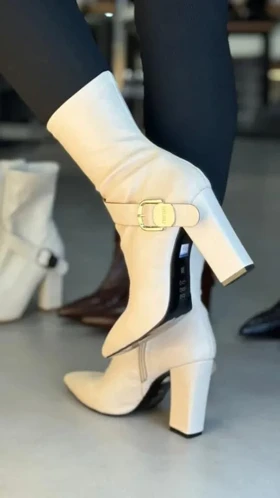 687 - نیم بوت بغل سگک میومیو687