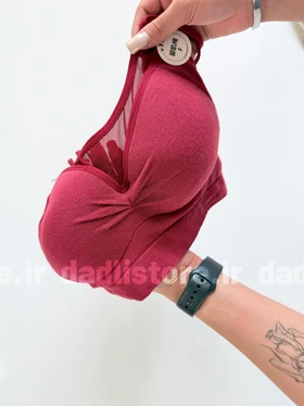 نیم‌تنه کاپ‌دار کبریتی وسط پلیسه بند دوبل