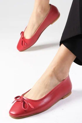 کالج زنانه میوگوستو mio-gusto