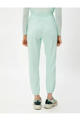 جیب آجدار شلوار ورزشی Jogger 3SAK30043EK