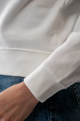 تیشرت آستین بلند دورس سرشانه افتاده زنانه