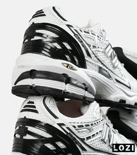 کفش کتانی سفید مشکی New Balance 1906R