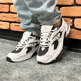 کتانی اسپرت مردانه و زنانه مدل نیوبالانس725 NEW BALANCE رنگ سفید مشکی