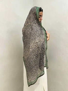 شال پلنگی حاشیه ساده