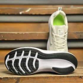 کتانی مردانه نایک زوم