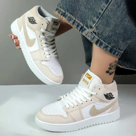 کتانی ساق‌دار زنانه مدل جردن ایر وان jordan air رنگ سفید کرم کد 054461