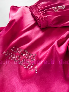 ست لباس خواب تاپ و شورتک ساتن نگین‌دار ویکتوریاسکرت