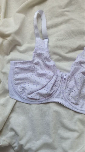 سوتین نخی فنردار بدون ابر SHANDERMAN کد: 2444