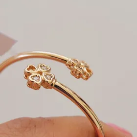 بنگل زنانه طرح شبدر/شکوفه نگین‌دار ژوپینگ