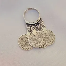 انگشتر ورشو طرح سکه آویز دار