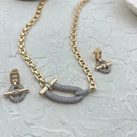 نیم ست زنانه شیک با طرح هرمس، انتخابی بی‌نظیر