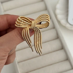 گل سینه پاپیون کد 906