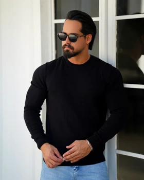 بافت یقه‌گرد مردانه طرح Classic Fit