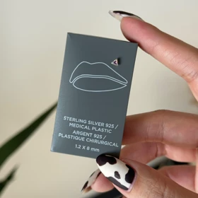 پیرسینگ لب نقره