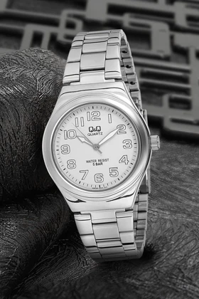 ساعت qandq qandq