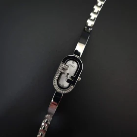 ساعت مچی زنانه فندی Fendi رنگ ثابت استیل316 با موتور کوارتز ژاپن (سفید)