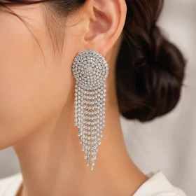 گوشواره نگین‌دار مجلسی کد gnm256 گالری زیورالات آوآرین