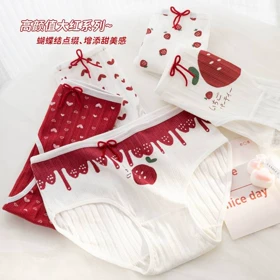 شورت زنانه عروسکی کبریتی وارداتی مدل strawberry